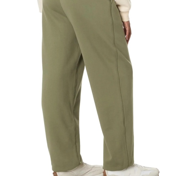 New Balance Athletics French Terry Jogger Dark Olive Women’s Small NWT - Picture 3 of 5